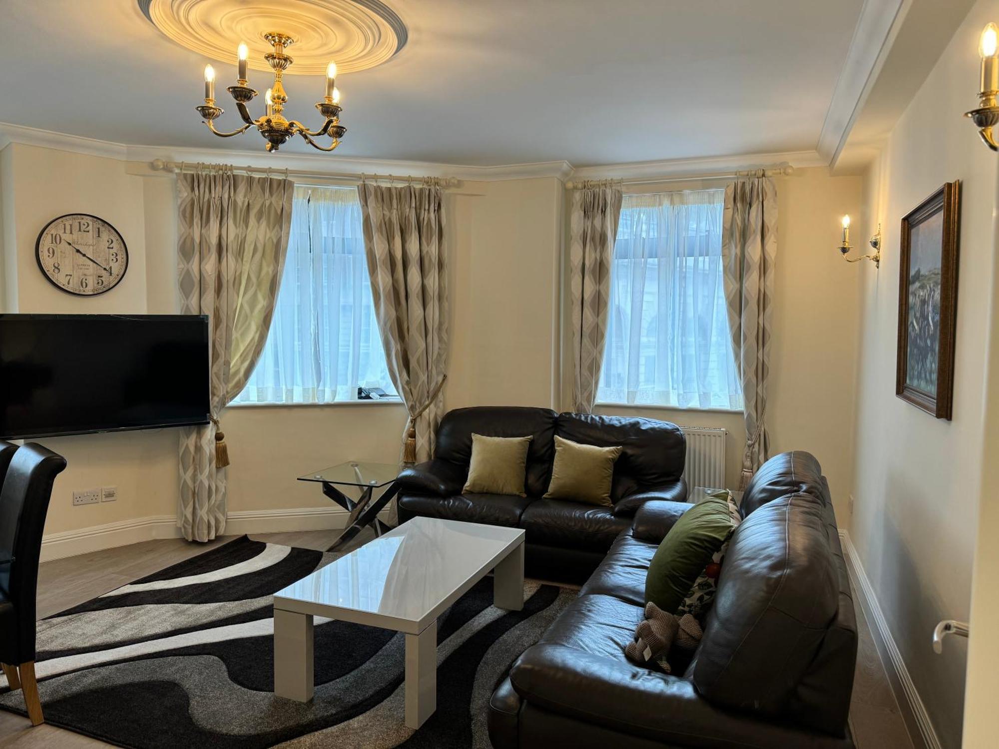 Appartamento Hyde Park Corner Spacious 2 Bedroom Londra